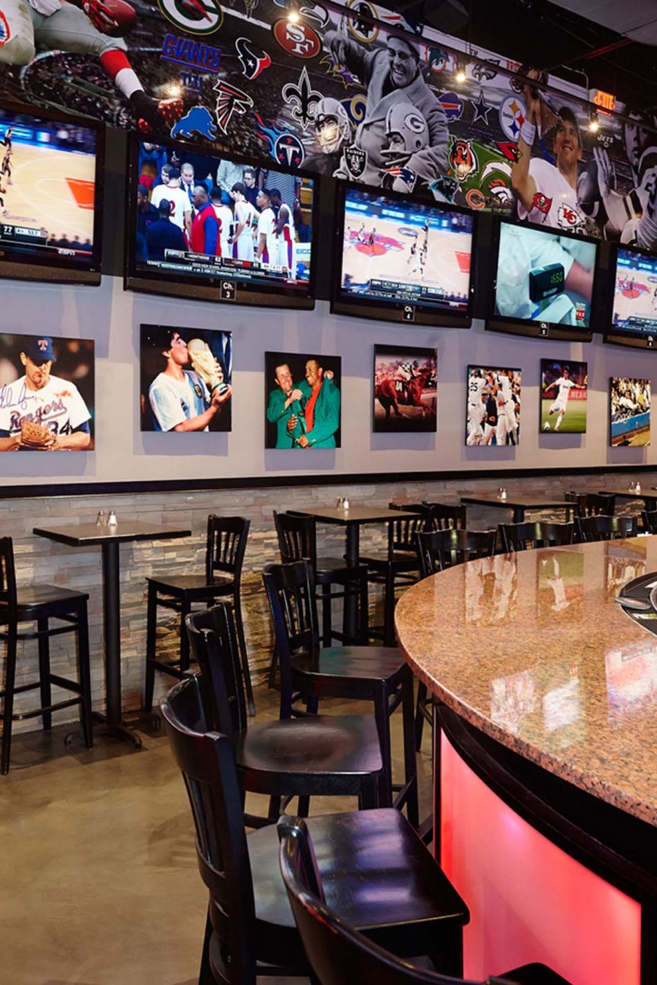 344 OCR – CARLE PLACE : Sports Themed Restaurant